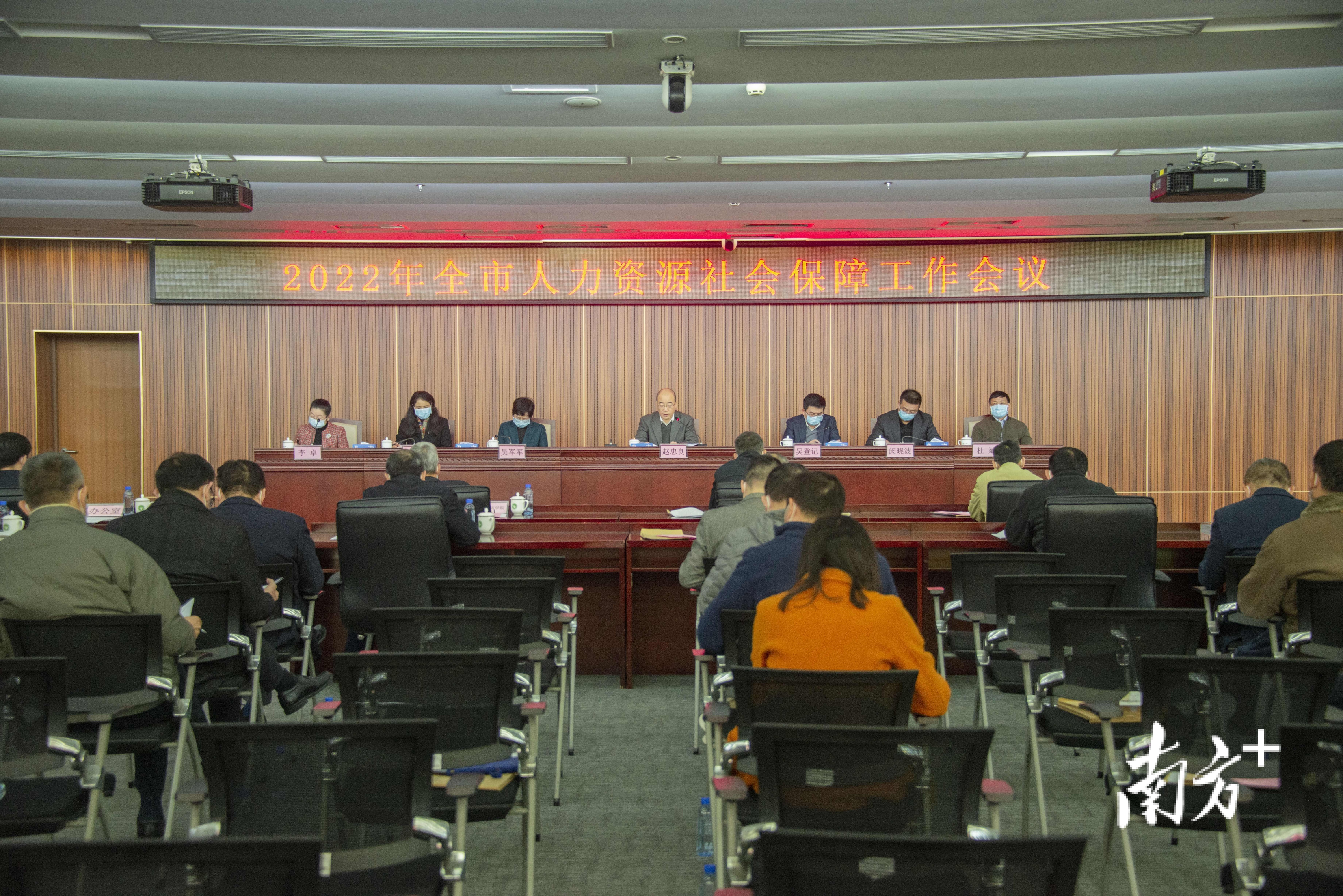 深圳人社“成绩单”来了！2021年引进各类人才25.6万人